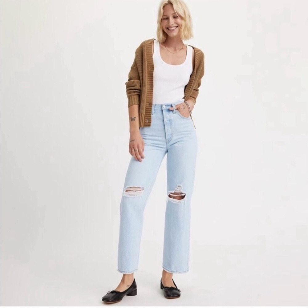 Levi’s Ribcage Straight Ankle Distressed Light Wash Denim Jeans Size 26